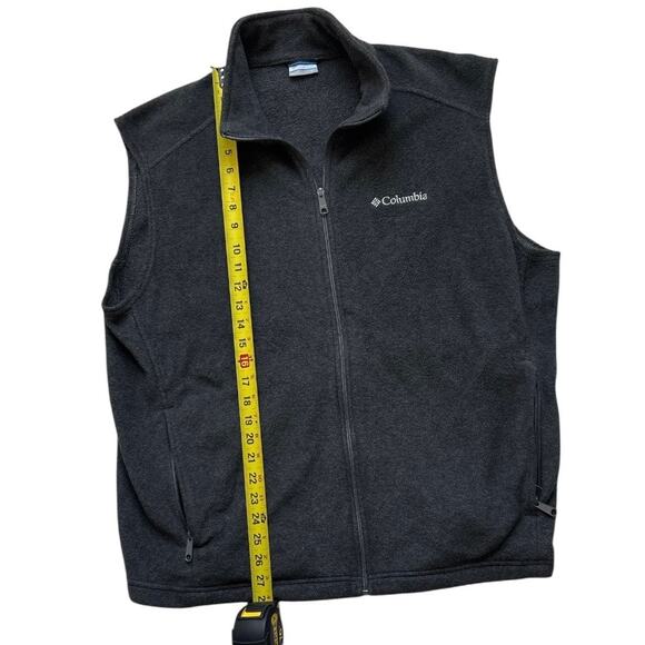 Men’s Columbia Fleece Vest - Picture 3 of 5